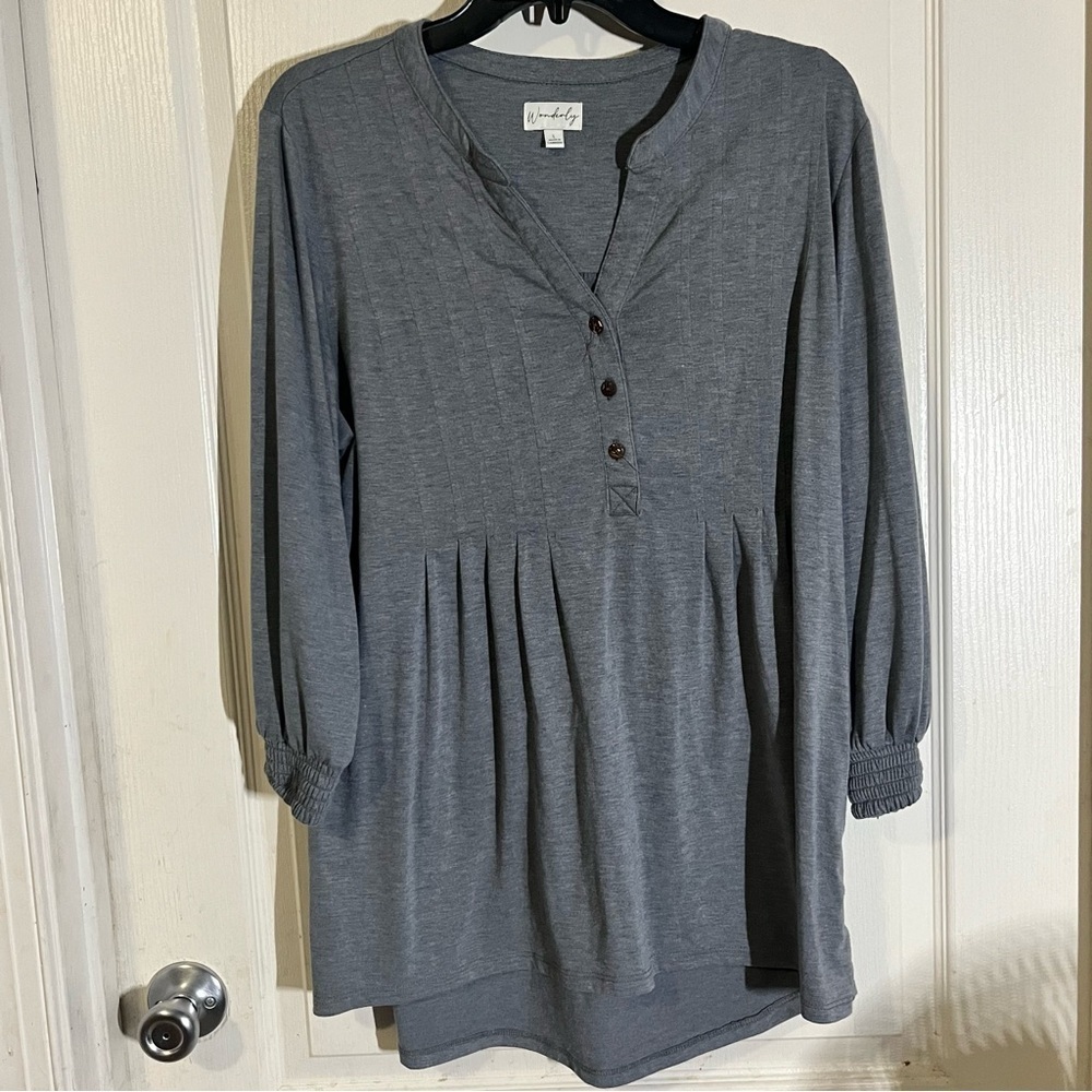 Wonderly, Women’s, Long Sleeve, Gray Top/Tunic with Buttons, V-Neck, Size Large